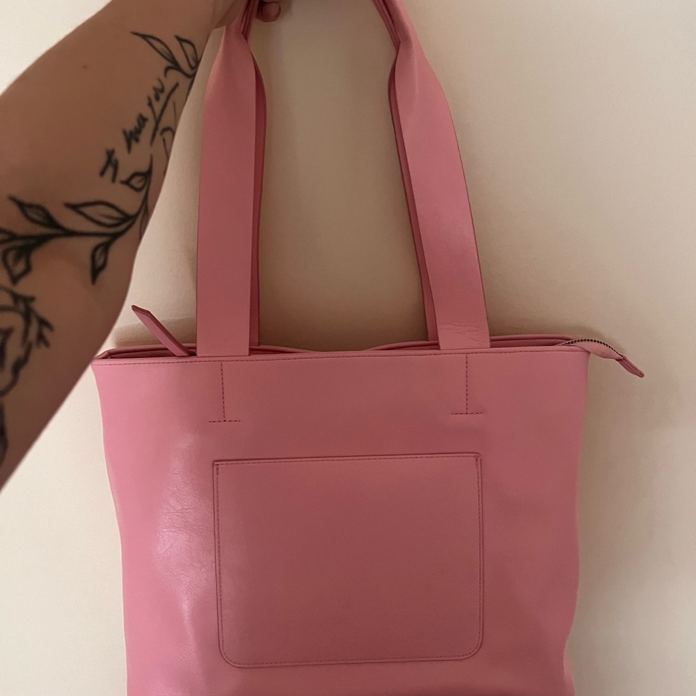 pink tote bag